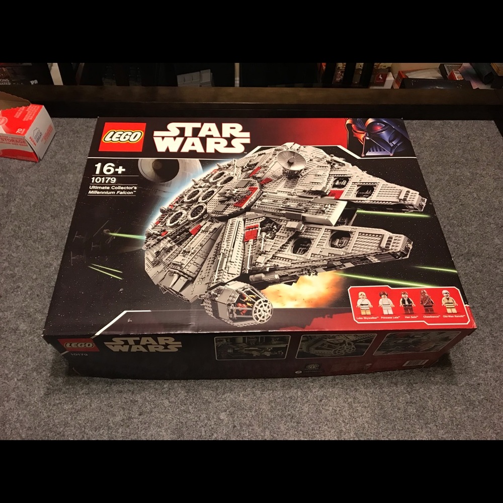 LEGO 10179 Ultimate Collector’s Millennium Falcon